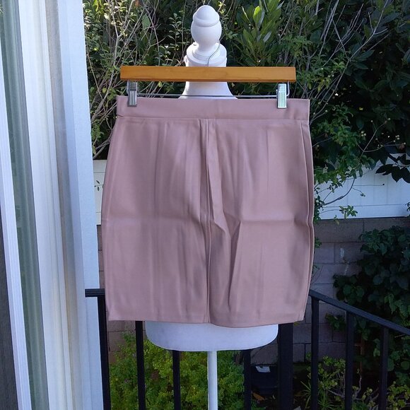 NEW Haunte Monde Skirt Large Mini Blush Pink Zipper Front - Picture 3 of 3